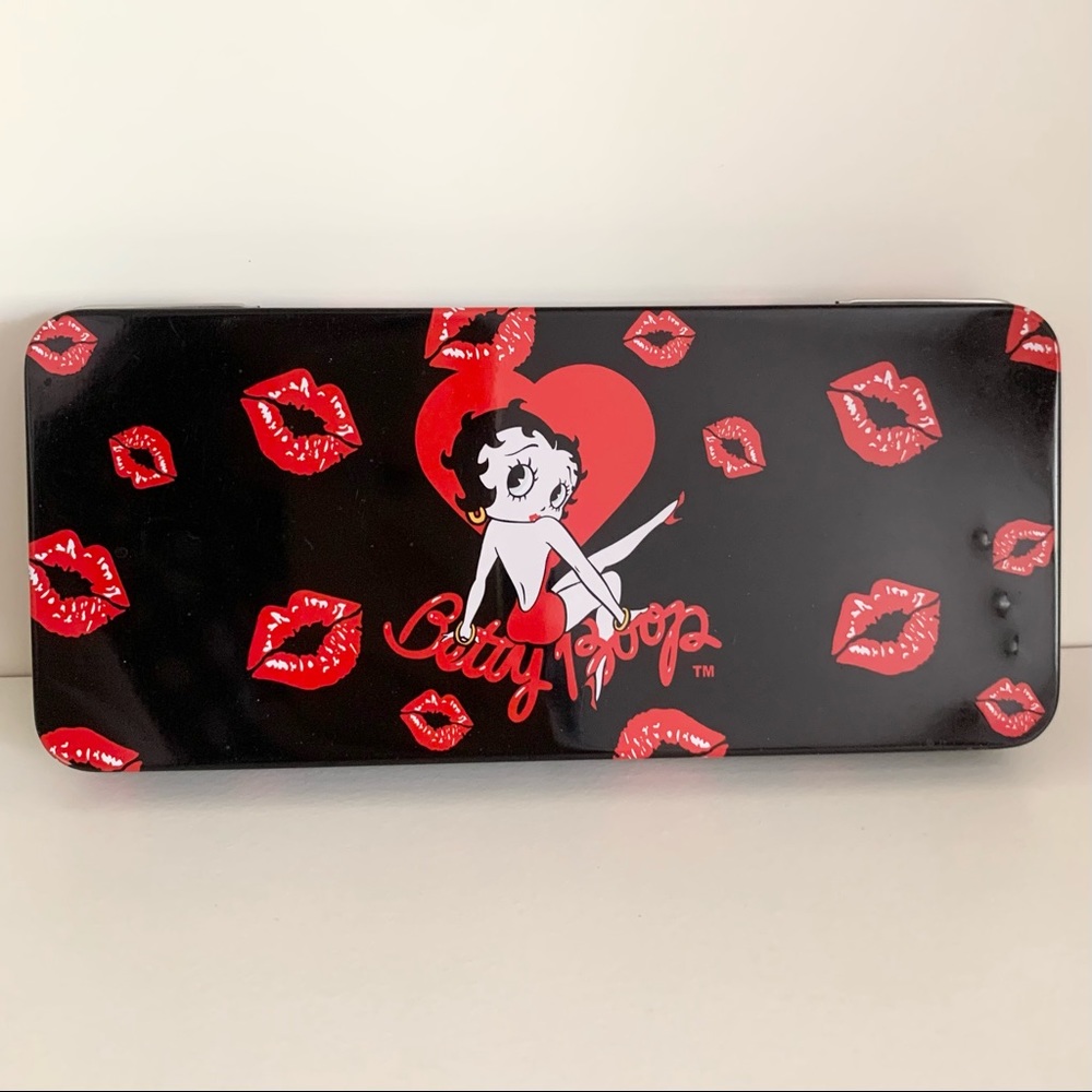 Y2k Betty Boop 2005 tin case